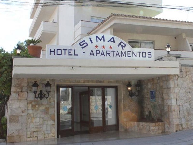 ホテル Globales Simar Cala de Sant Vicenc エクステリア 写真