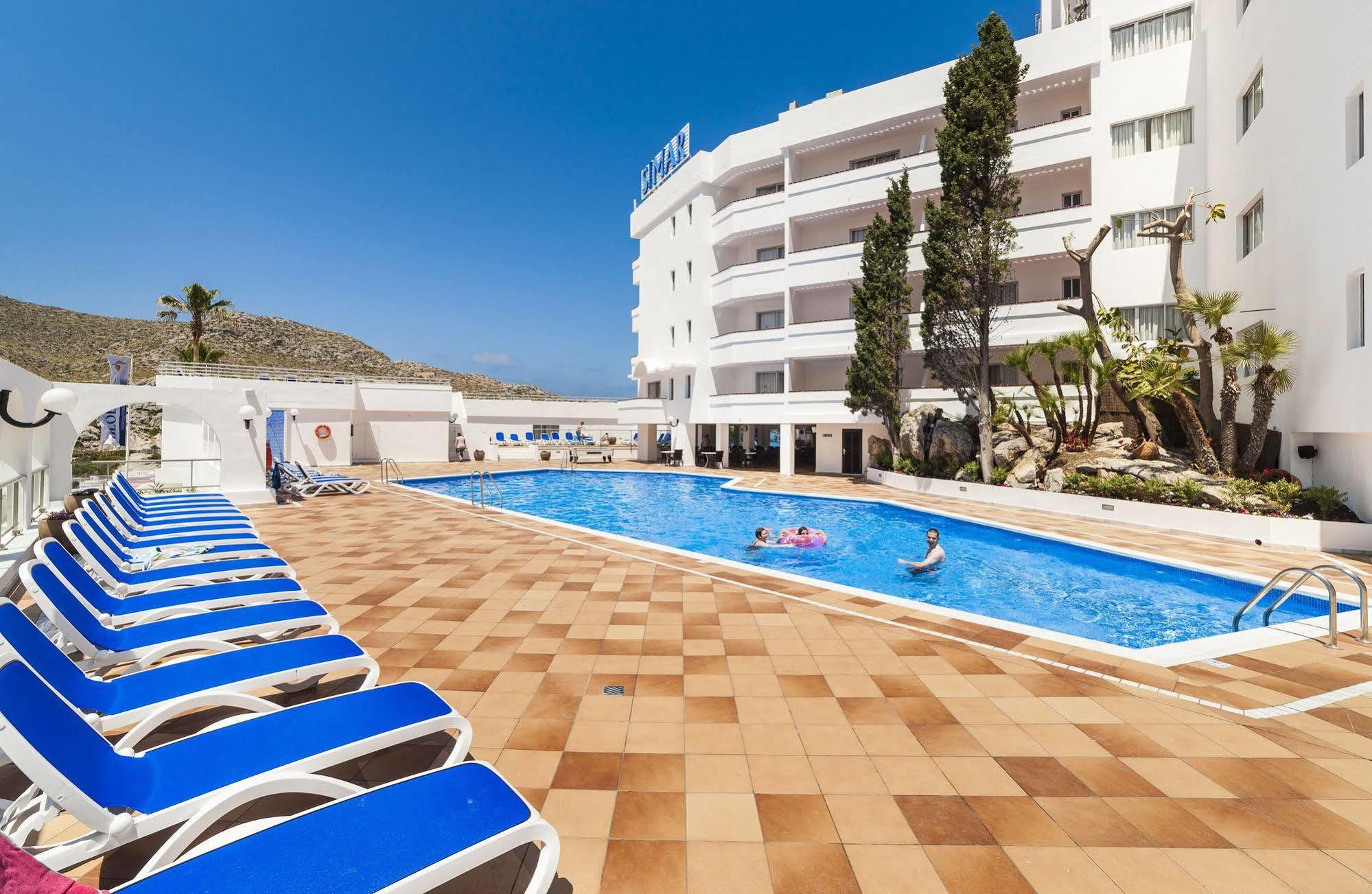 ホテル Globales Simar Cala de Sant Vicenc エクステリア 写真