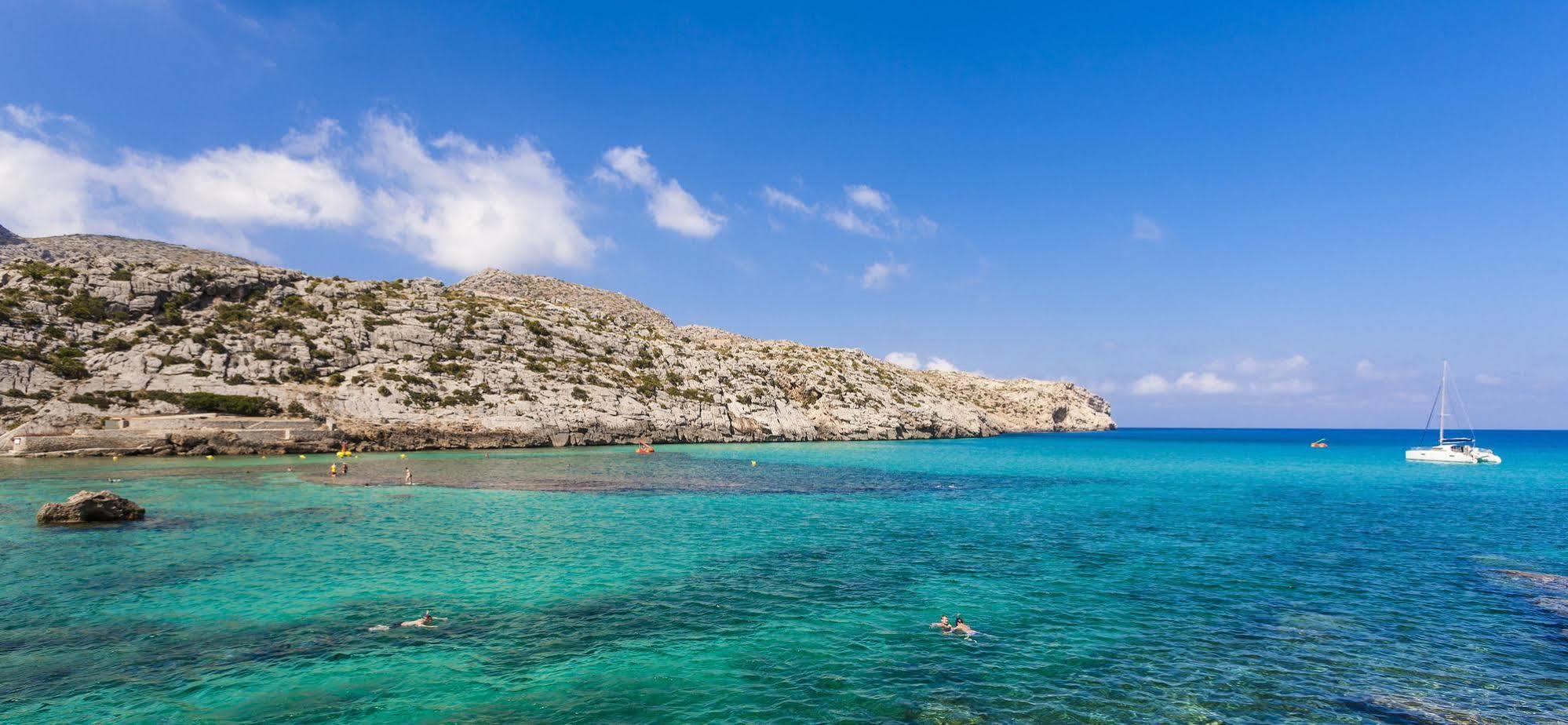 ホテル Globales Simar Cala de Sant Vicenc エクステリア 写真